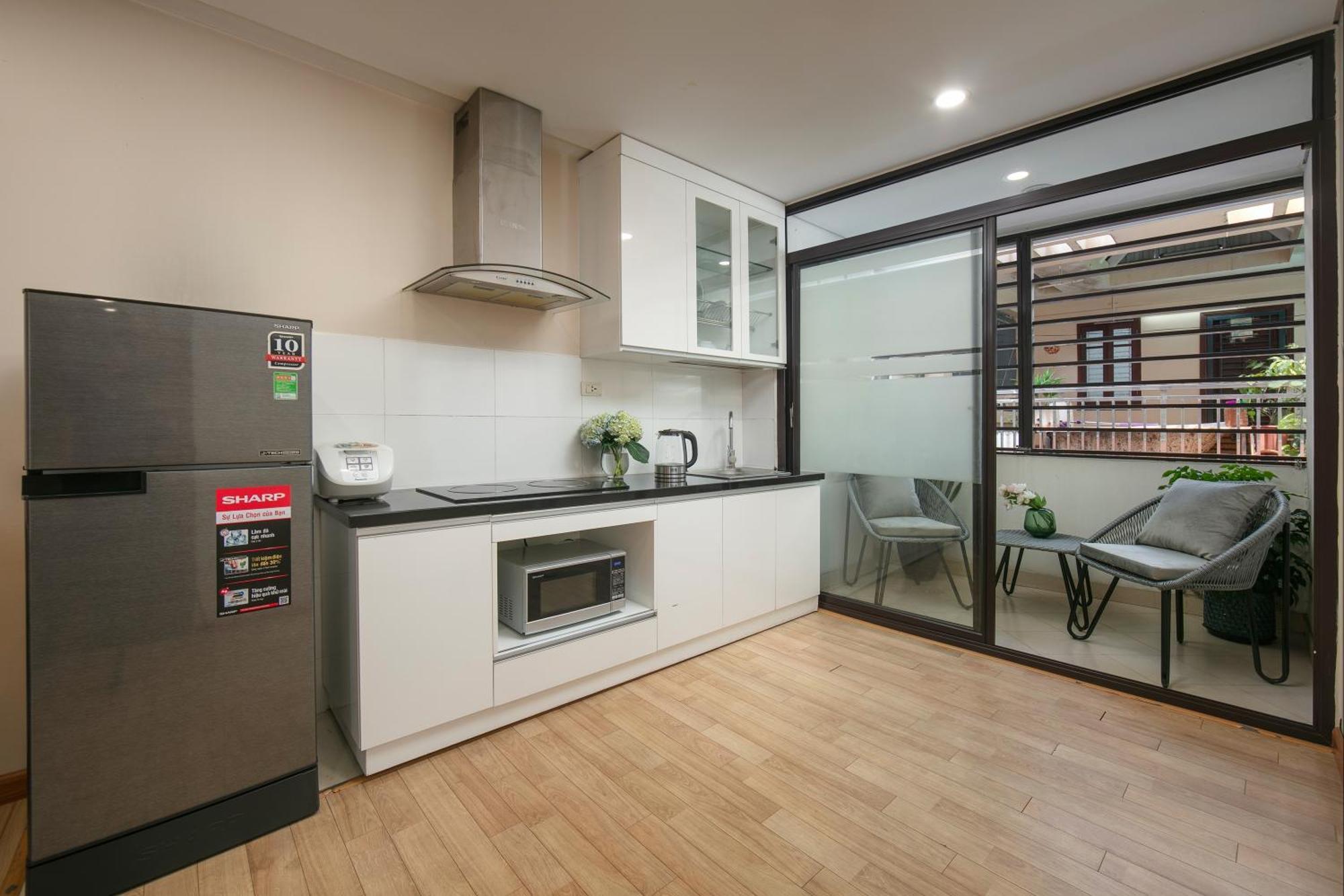 Hb Serviced Apartment - 121B Quan Hoa Hanoi Esterno foto